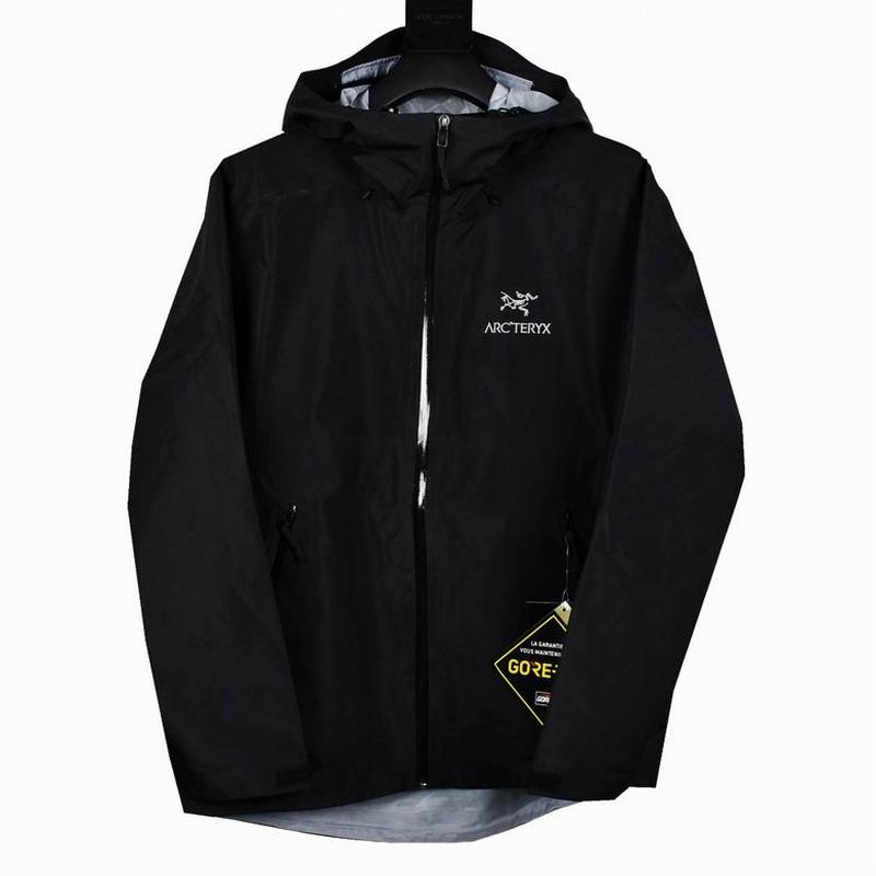 ARC'TERYX Men's Outwear 26